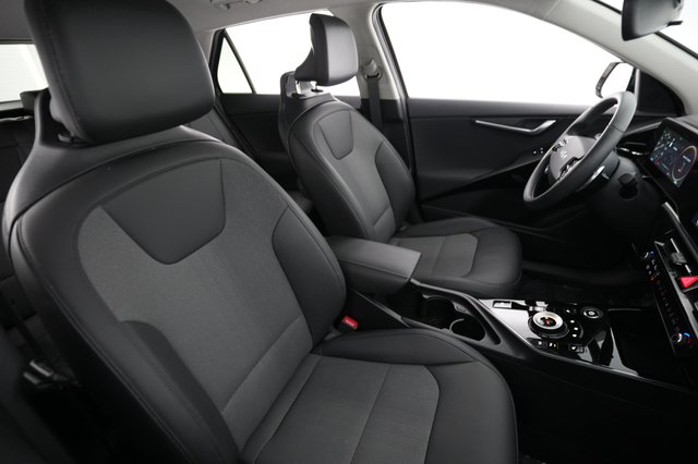 2024 Kia Niro EV — photo 19 of 23