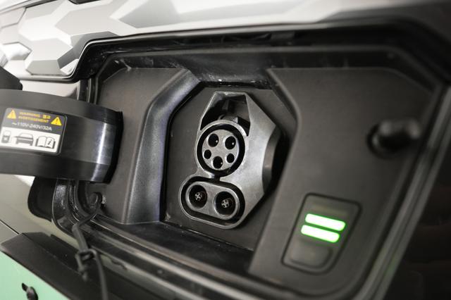 2024 Kia Niro EV — photo 8 of 23