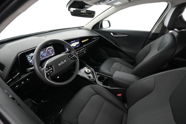 2024 Kia Niro EV — photo 3 of 23