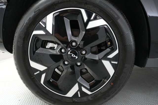 2024 Kia Niro EV — photo 15 of 23