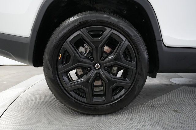 2023 Rivian R1T — photo 16 of 26