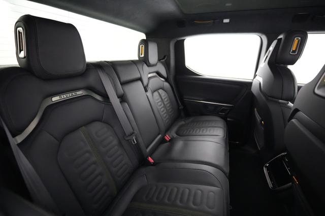 2023 Rivian R1T — photo 4 of 26