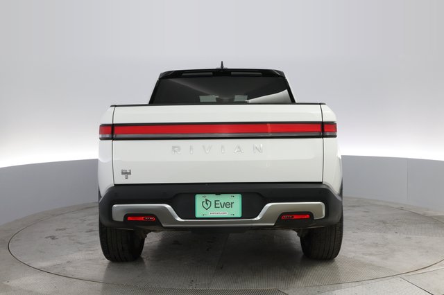 2023 Rivian R1T — photo 12 of 26