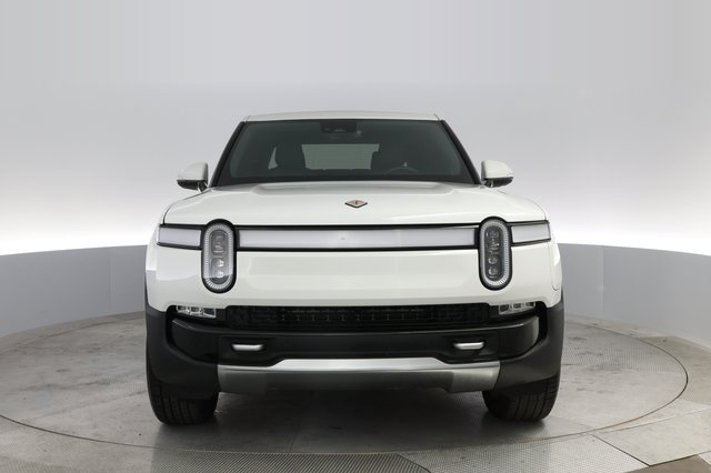 2023 Rivian R1T — photo 9 of 26