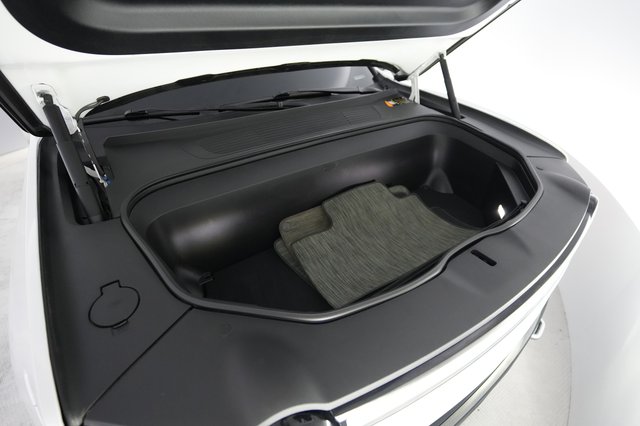 2023 Rivian R1T — photo 20 of 26
