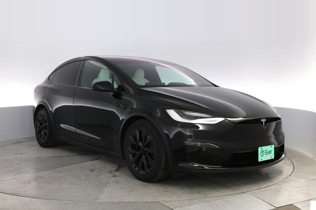2023 Tesla Model X — photo 10 of 19