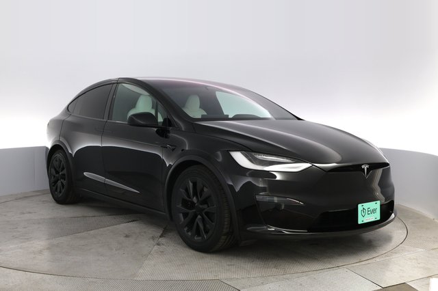 2023 Tesla Model X — photo 10 of 19