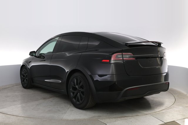 2023 Tesla Model X — photo 13 of 19