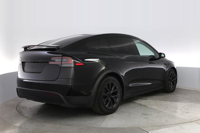 2023 Tesla Model X — photo 2 of 19