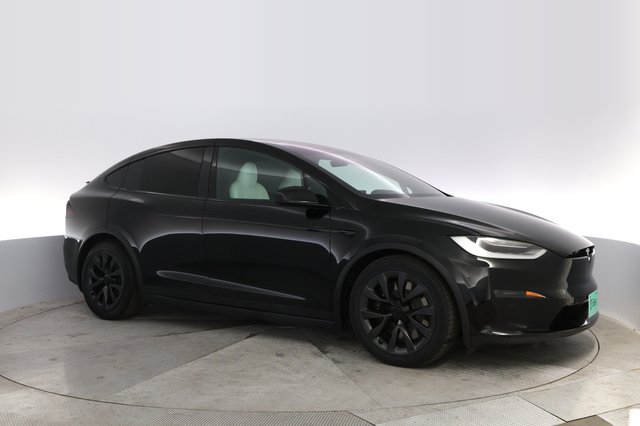 2023 Tesla Model X — photo 11 of 19