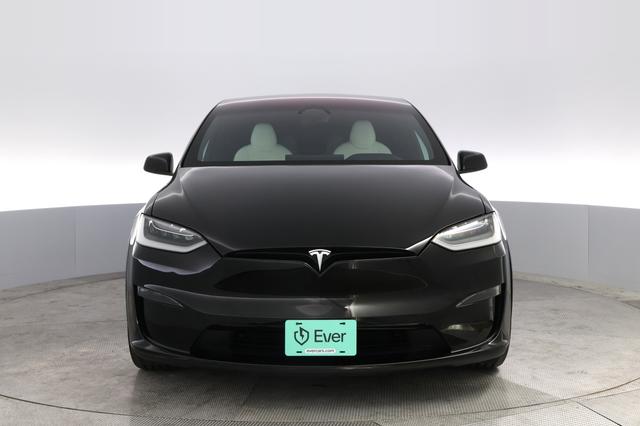 2023 Tesla Model X — photo 9 of 19