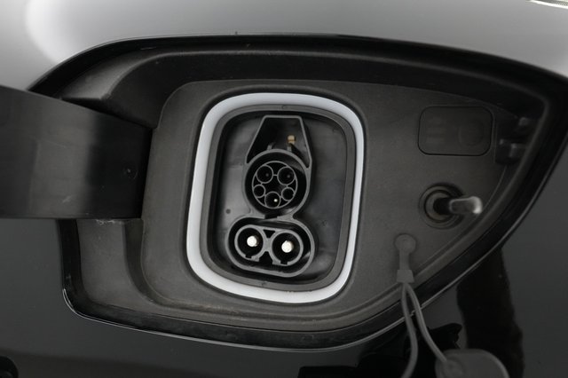 2023 Hyundai Kona — photo 8 of 21