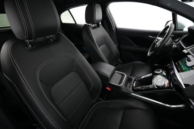 2020 Jaguar I-Pace — photo 19 of 23