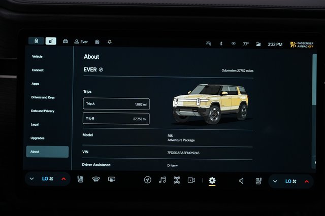 2023 Rivian R1S — photo 5 of 23