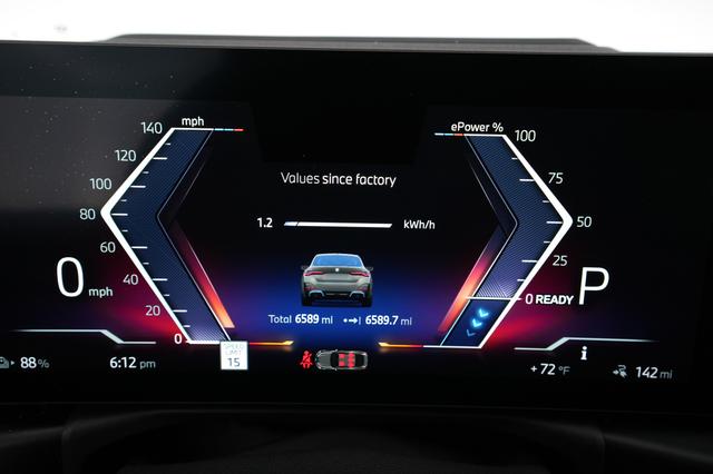 2024 BMW i4 — photo 5 of 21