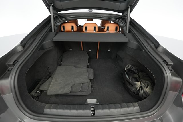 2024 BMW i4 — photo 6 of 21