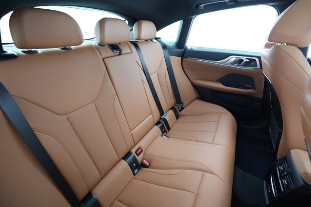 2024 BMW i4 — photo 4 of 21