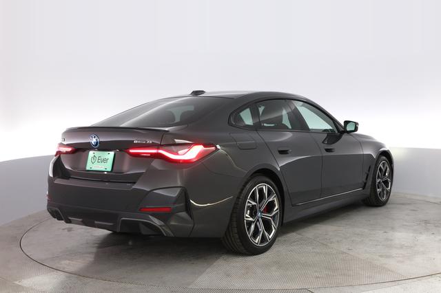 2024 BMW i4 — photo 2 of 21