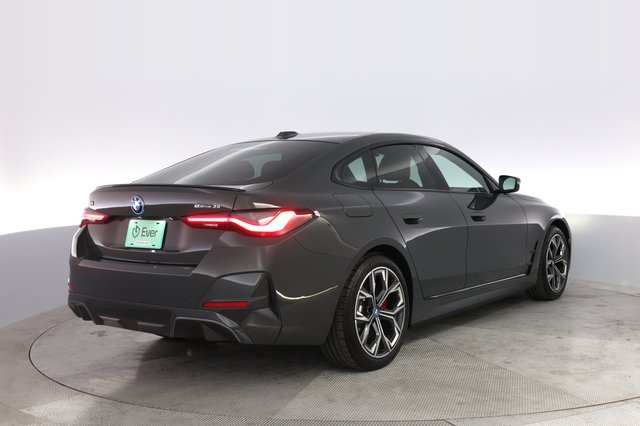 2024 BMW i4 — photo 2 of 21