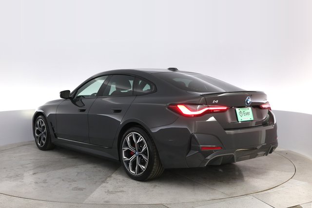 2024 BMW i4 — photo 13 of 21