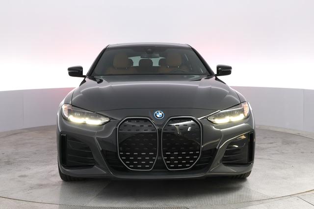 2024 BMW i4 — photo 9 of 21