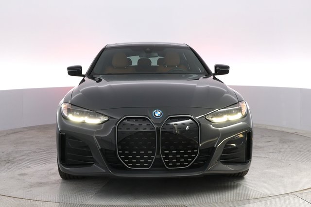 2024 BMW i4 — photo 9 of 21