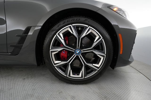 2024 BMW i4