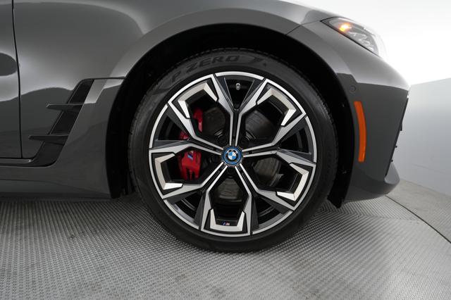 2024 BMW i4 — photo 7 of 21