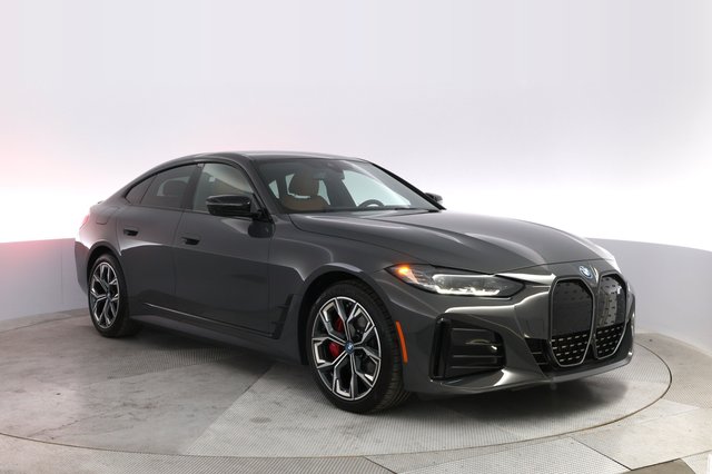 2024 BMW i4 — photo 10 of 21