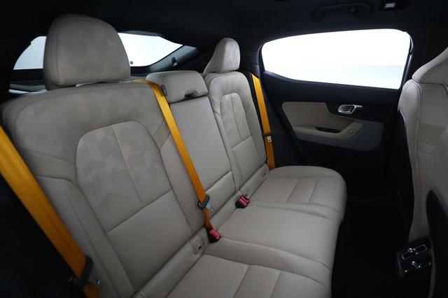2022 Polestar 2 — photo 4 of 25