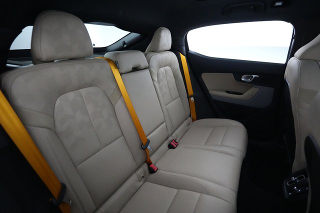 2022 Polestar 2 — photo 4 of 25