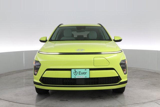2025 Hyundai Kona Electric — photo 8 of 19