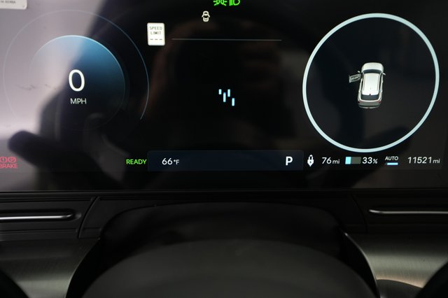 2025 Hyundai Kona Electric — photo 5 of 19