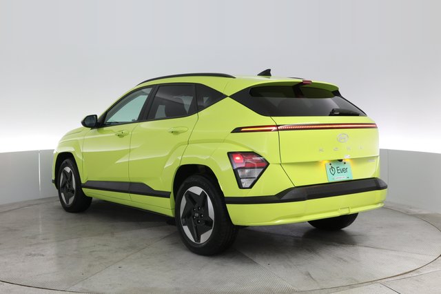 2025 Hyundai Kona Electric — photo 12 of 19