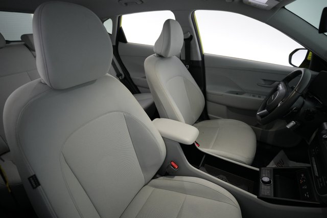 2025 Hyundai Kona Electric — photo 18 of 19