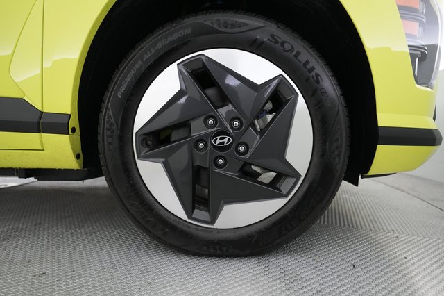 2025 Hyundai Kona Electric — photo 16 of 19