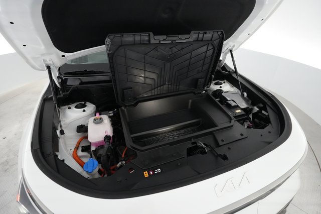 2024 Kia Niro EV — photo 21 of 23