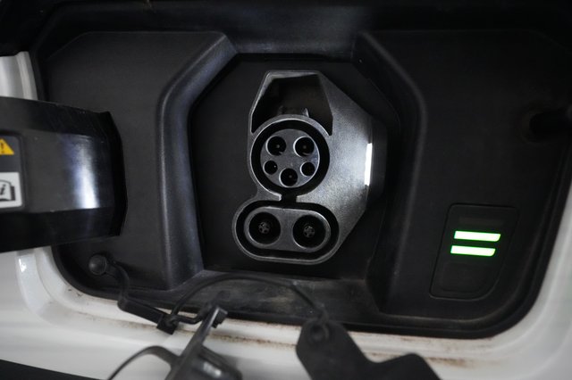 2024 Kia Niro EV — photo 8 of 23