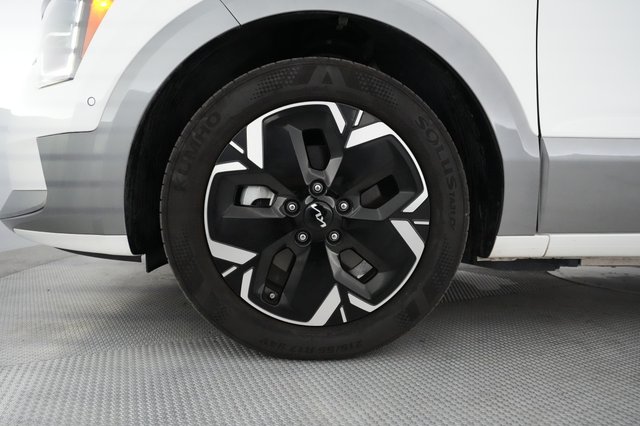 2024 Kia Niro EV — photo 17 of 23