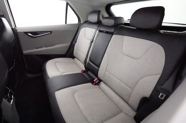 2024 Kia Niro EV — photo 18 of 23