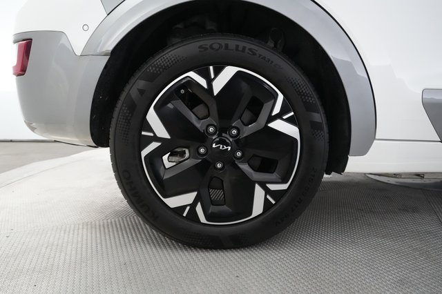 2024 Kia Niro EV — photo 15 of 23