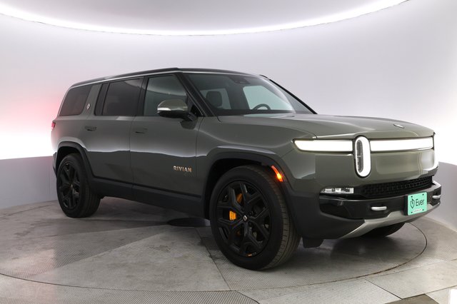 2022 Rivian R1S — photo 10 of 23