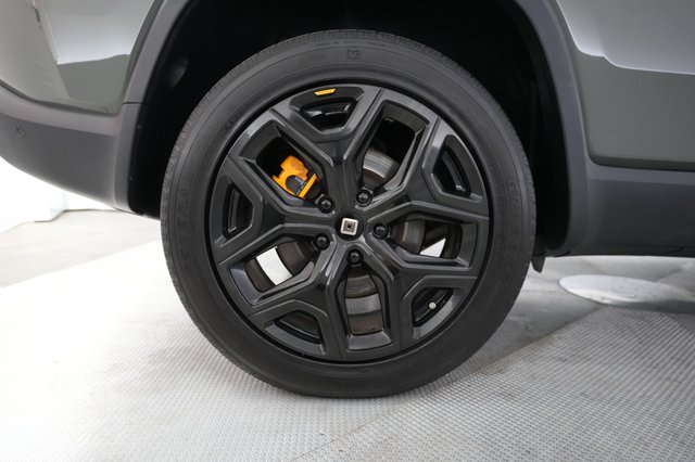 2022 Rivian R1S — photo 15 of 23