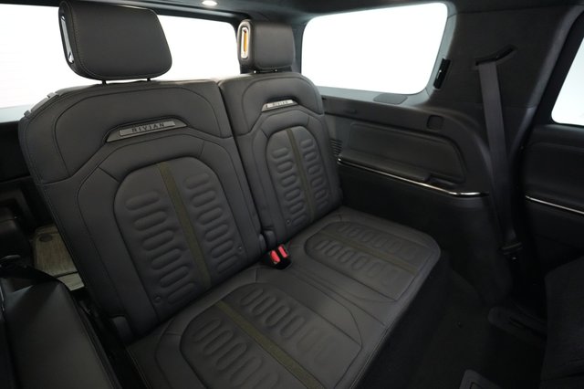 2022 Rivian R1S — photo 21 of 23