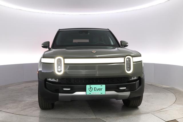 2022 Rivian R1S — photo 9 of 23