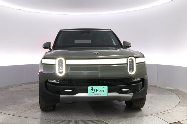 2022 Rivian R1S — photo 9 of 23