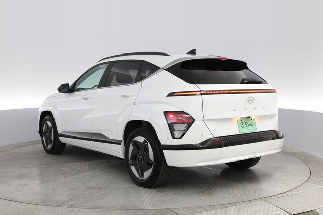 2024 Hyundai Kona — photo 12 of 21