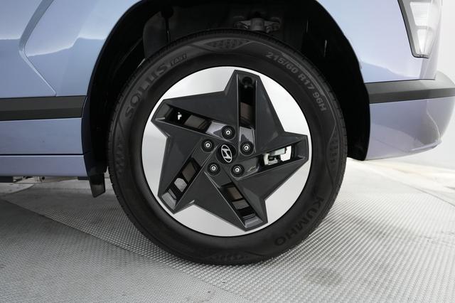 2024 Hyundai Kona — photo 7 of 22