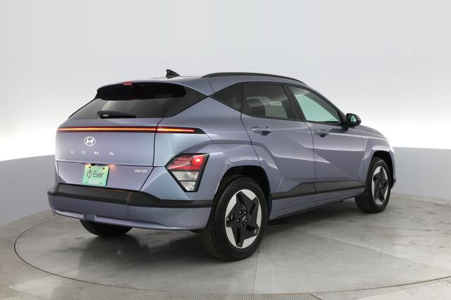 2024 Hyundai Kona — photo 2 of 22