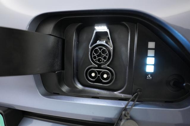 2024 Hyundai Kona — photo 8 of 22